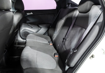 Подержанный автомобиль Hyundai Solaris Sedan 2011 года (10 фото)