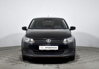 Подержанный автомобиль Volkswagen Polo Sedan 2013 года (2 фото)