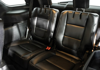 Подержанный автомобиль Ford Explorer 2018 года (23 фото)