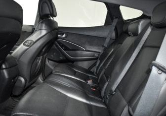 Подержанный автомобиль Hyundai Santa Fe 2015 года (13 фото)