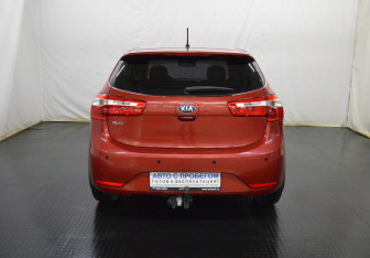 Подержанный автомобиль Kia Rio Hatchback 2014 года (6 фото)