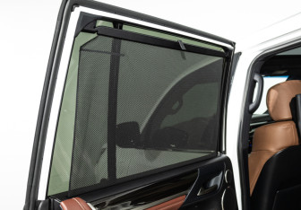 Подержанный автомобиль Lexus LX 2020 года (17 фото)