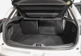 Подержанный автомобиль Renault Megane Hatchback 2013 года (23 фото)