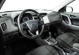 Подержанный автомобиль Hyundai Creta 2021 года (11 фото)