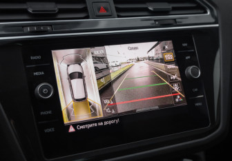 Подержанный автомобиль Volkswagen Tiguan 2021 года (19 фото)