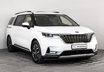 Подержанный автомобиль Kia Carnival 2021 года (3 фото)