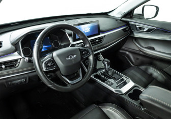 Подержанный автомобиль Chery Tiggo 8 2022 года (11 фото)