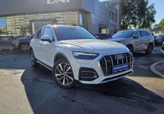 Подержанный автомобиль Audi Q5 2021 года (3 фото)