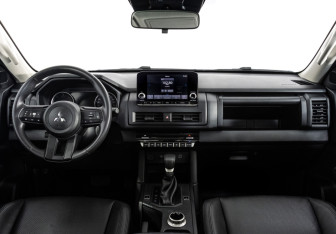 Новый Mitsubishi L200 2024 (12 фото)