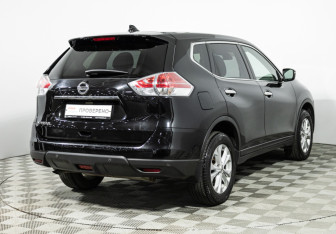 Подержанный автомобиль Nissan X-Trail 2018 года (5 фото)