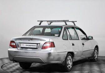 Подержанный автомобиль Daewoo Nexia Sedan 2013 года (4 фото)