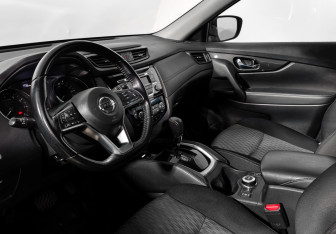 Подержанный автомобиль Nissan X-Trail 2020 года (9 фото)