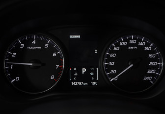 Подержанный автомобиль Mitsubishi Outlander 2015 года (12 фото)