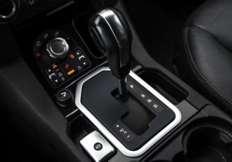 Подержанный автомобиль Land Rover Discovery 2009 года (20 фото)