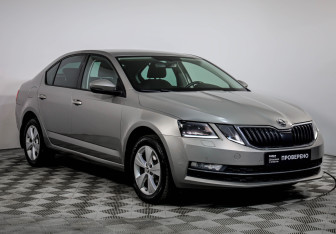 Подержанный автомобиль Skoda Octavia Liftback 2018 года (3 фото)