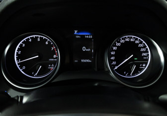 Подержанный автомобиль Toyota Camry Sedan 2021 года (12 фото)