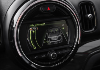 Подержанный автомобиль MINI Countryman 2017 года (20 фото)