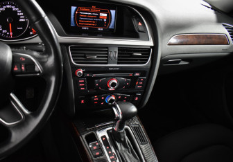 Подержанный автомобиль Audi A4 Sedan 2013 года (19 фото)