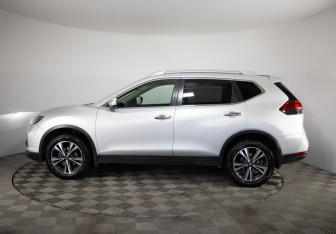 Подержанный автомобиль Nissan X-Trail 2020 года (8 фото)