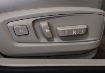 Подержанный автомобиль Lexus ES 2013 года (31 фото)