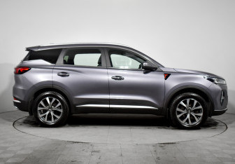 Подержанный автомобиль Chery Tiggo 7 Pro Max 2023 года (4 фото)