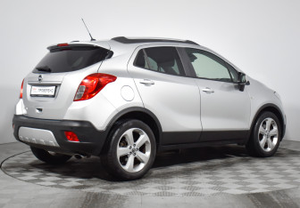 Подержанный автомобиль Opel Mokka 2014 года (5 фото)