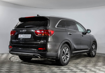 Подержанный автомобиль Kia Sorento 2018 года (5 фото)