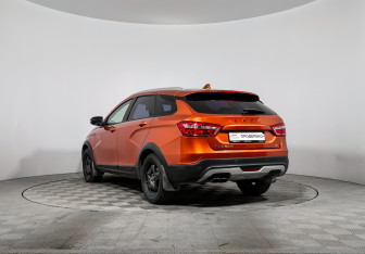Подержанный автомобиль LADA (ВАЗ) Vesta Wagon 2018 года (7 фото)