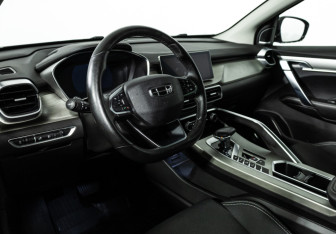 Подержанный автомобиль Geely Coolray 2023 года (11 фото)