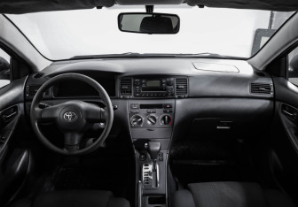 Подержанный автомобиль Toyota Corolla Sedan 2006 года (9 фото)