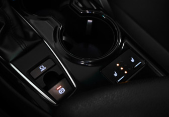 Подержанный автомобиль Toyota Camry Sedan 2018 года (16 фото)