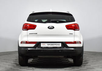 Подержанный автомобиль Kia Sportage 2016 года (6 фото)