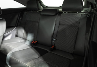 Подержанный автомобиль Opel Astra Hatchback 2007 года (10 фото)