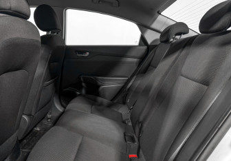 Подержанный автомобиль Hyundai Solaris Sedan 2017 года (12 фото)