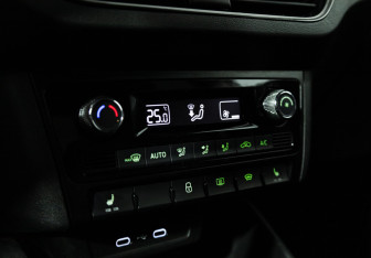 Подержанный автомобиль Skoda Rapid Liftback 2020 года (15 фото)