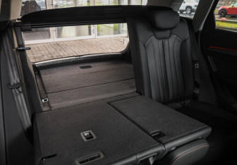 Подержанный автомобиль Audi Q5 2021 года (32 фото)