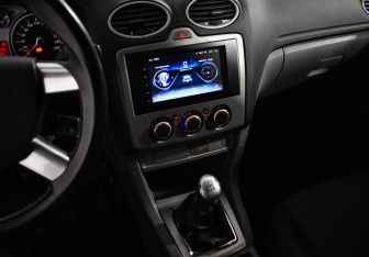 Подержанный автомобиль Ford Focus Sedan 2011 года (18 фото)