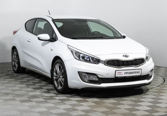 Подержанный автомобиль Kia Ceed Hatchback 2013 года (3 фото)