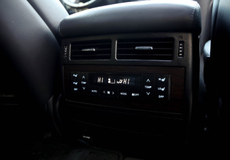 Подержанный автомобиль Toyota Land Cruiser Suv 2019 года (14 фото)