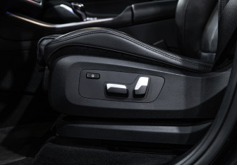 Подержанный автомобиль BMW X5 2019 года (21 фото)