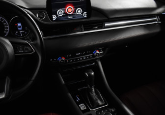 Подержанный автомобиль Mazda 6 Sedan 2021 года (15 фото)