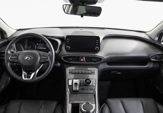 Подержанный автомобиль Hyundai Santa Fe 2023 года (9 фото)