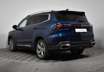 Подержанный автомобиль Geely Okavango 2023 года (7 фото)