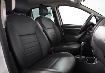 Подержанный автомобиль Renault Duster 2015 года (11 фото)