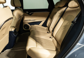 Подержанный автомобиль Voyah Free 2023 года (10 фото)