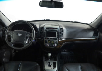 Подержанный автомобиль Hyundai Santa Fe 2011 года (9 фото)