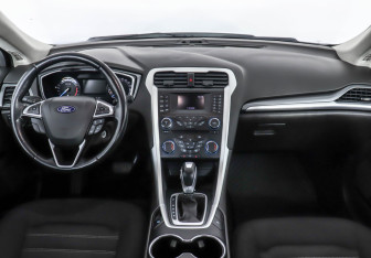 Подержанный автомобиль Ford Mondeo Sedan 2017 года (11 фото)
