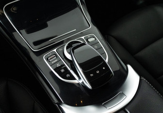 Подержанный автомобиль Mercedes-Benz GLC Coupe 2015 года (18 фото)