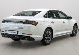 Новый Geely Preface 2024 (2 фото)