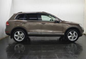 Подержанный автомобиль Volkswagen Touareg 2011 года (4 фото)